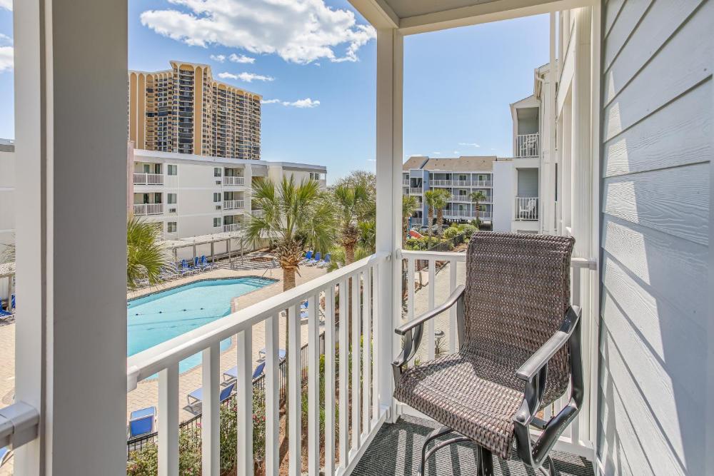 Walk to Beach Myrtle Beach Condo with Pool Access!